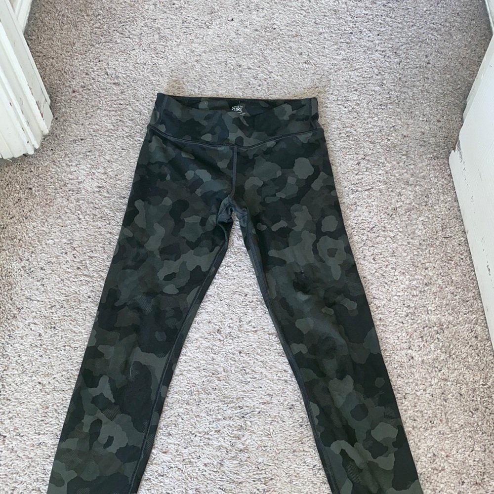 Athletes girl camo leggings!